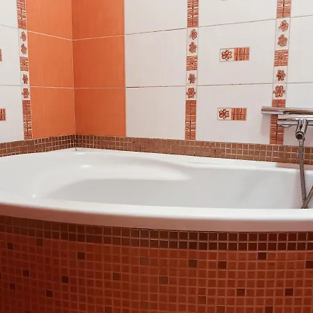 Hodrusa-hamre Appartement *